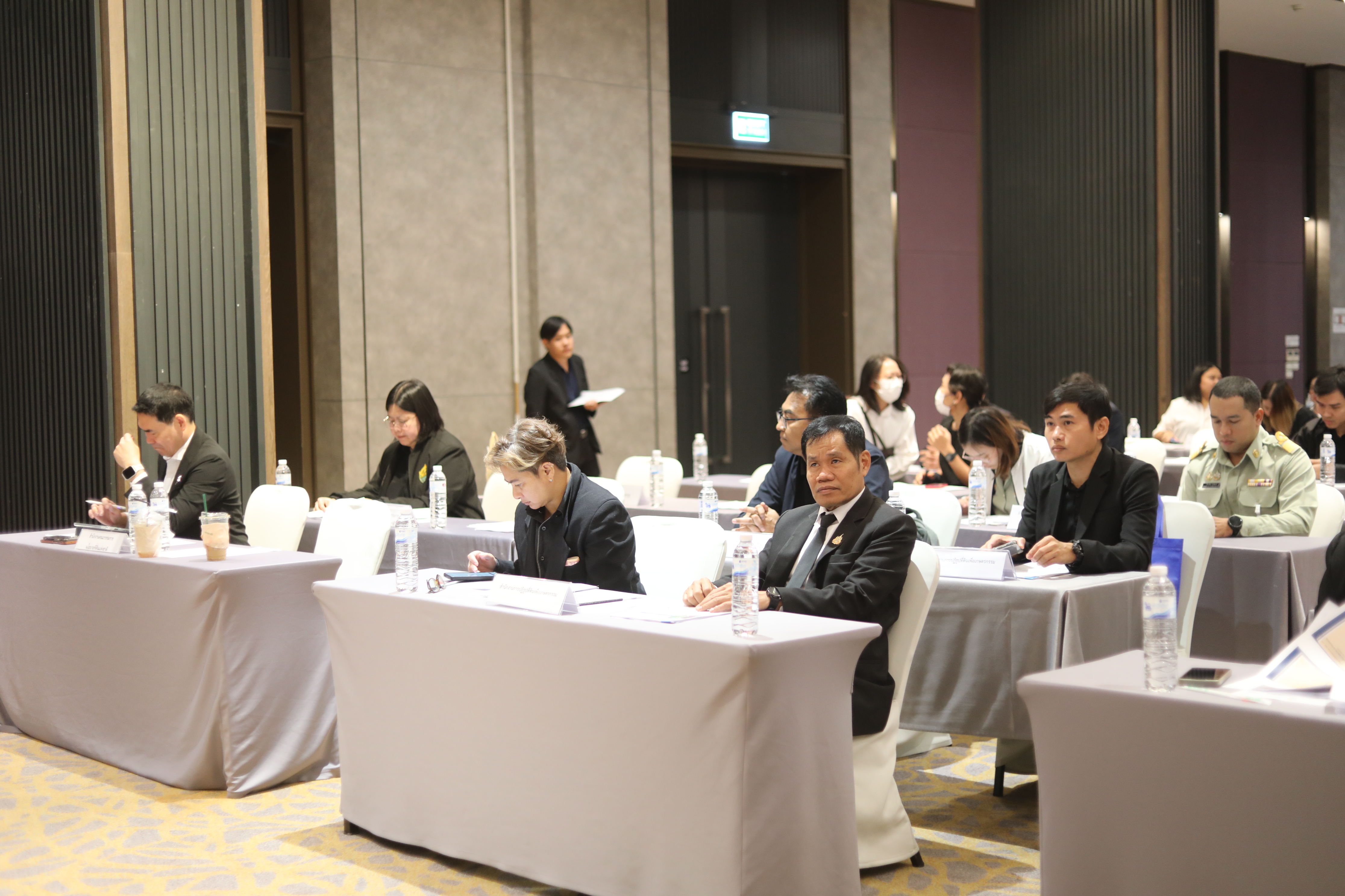 title - ส.ป.ก. ร่วมประชุมการนำเสนอรายงานติดตาม ตรวจสอบ และประเมินผลการใช้ที่ดินของประเทศไทยให้เหมาะสมกับสภาพที่ดินและศักยภาพที่ดิน ภาคตะวันออกเฉียงเหนือ